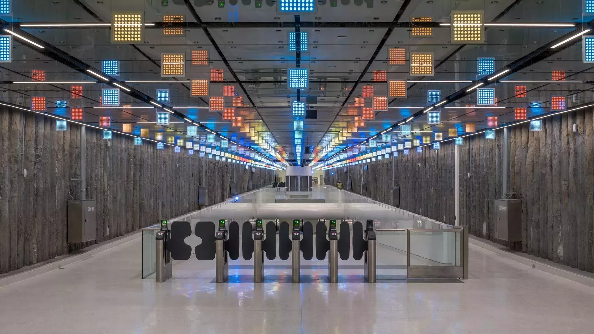 „Lucy in the Sky“ von Erwin Redl, 2021, Central Subway: Union Square Market Station